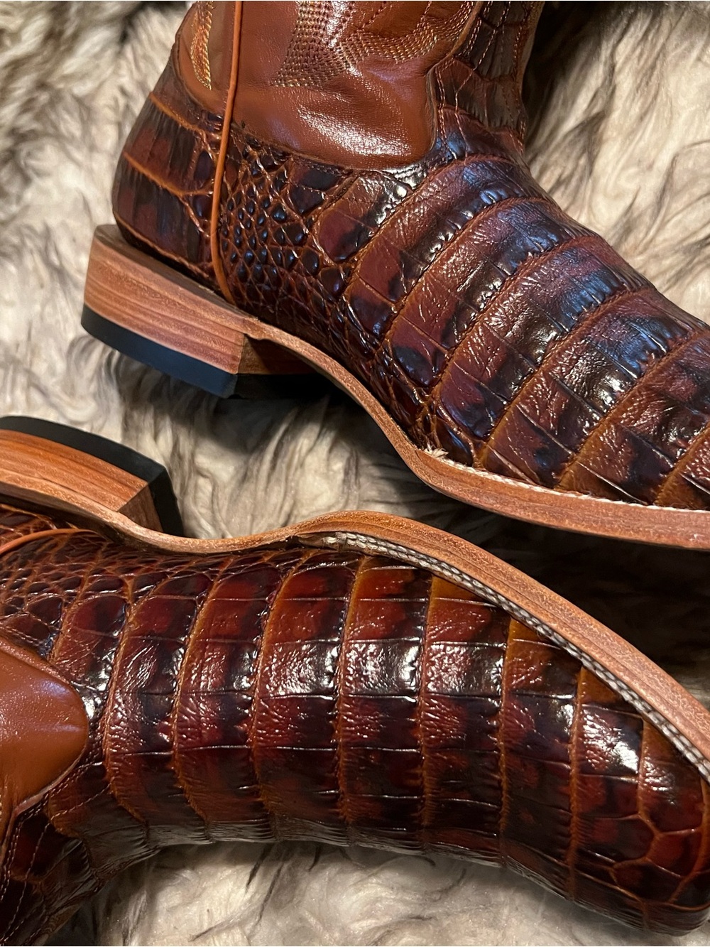 Men's Brown Exotic CAIMAN Print & Leather Western Boots with Embossed Shaft Sz 8 - Picture 4 of 15